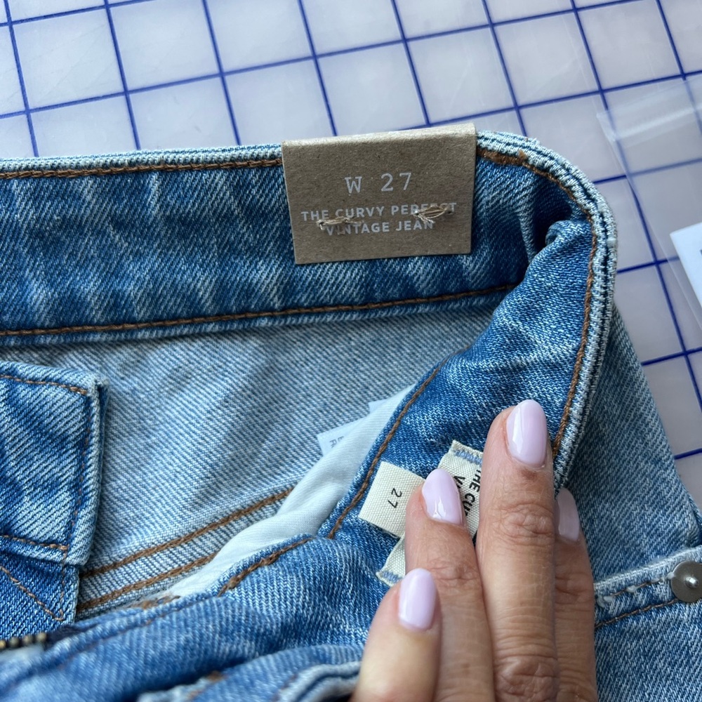 NWT Size 27 Madewell Curvy Perfect Jean in Coney Wash: destroyed edition - Picture 3 of 7